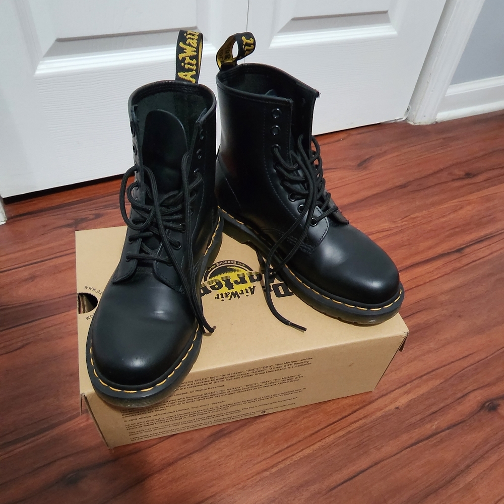 1460 Dr. Martens